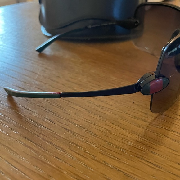 Authentic Gucci Sunglasses with Caee - Picture 5 of 12